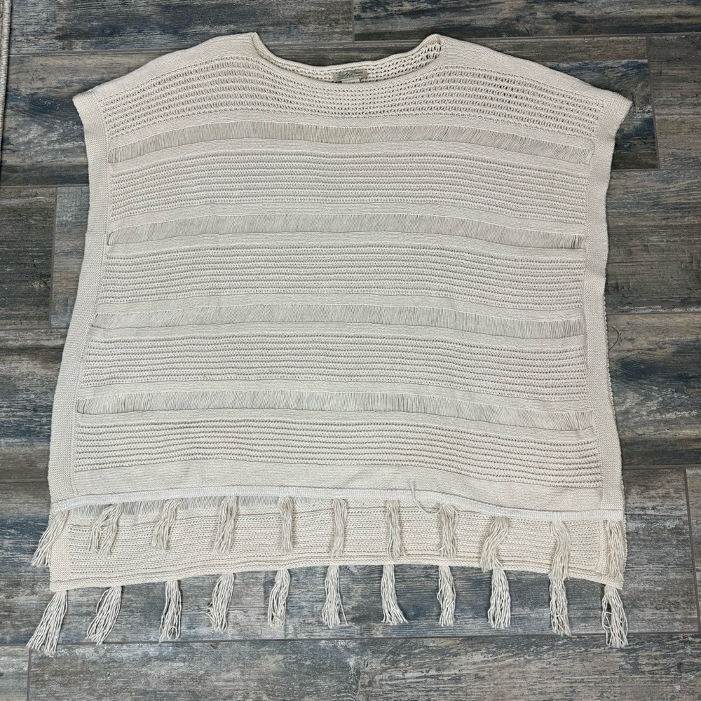 Lucky Brand Crochet macramé cotton poncho coverup XS/S Ecru Off White fringe